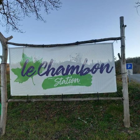 Maison De Campagne, Bulle De Verdure Montbron Exteriör bild
