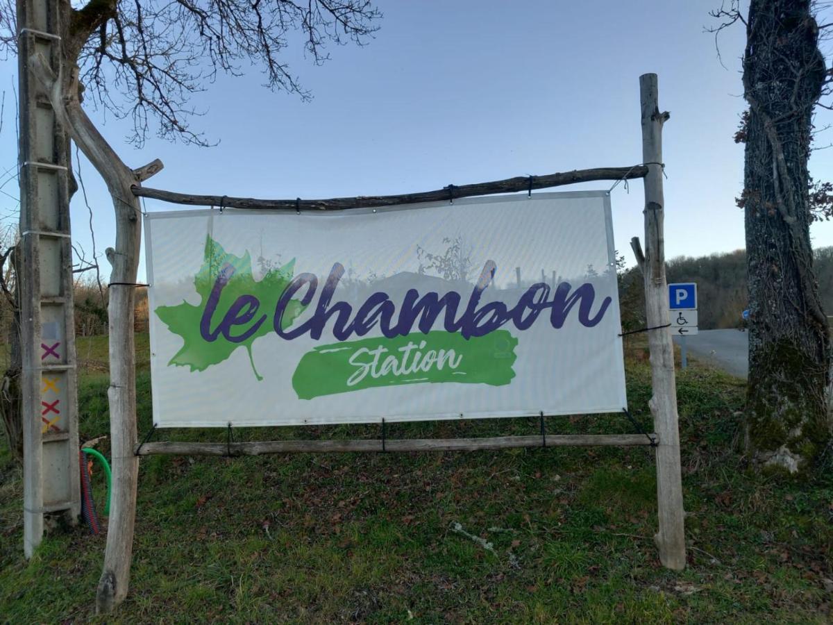 Maison De Campagne, Bulle De Verdure Montbron Exteriör bild