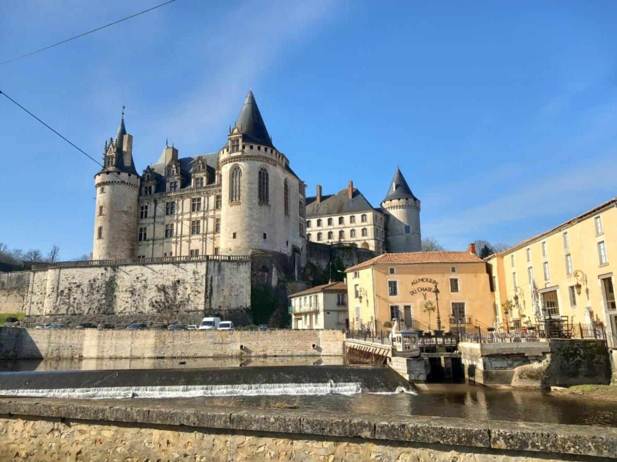 Maison De Campagne, Bulle De Verdure Montbron Exteriör bild